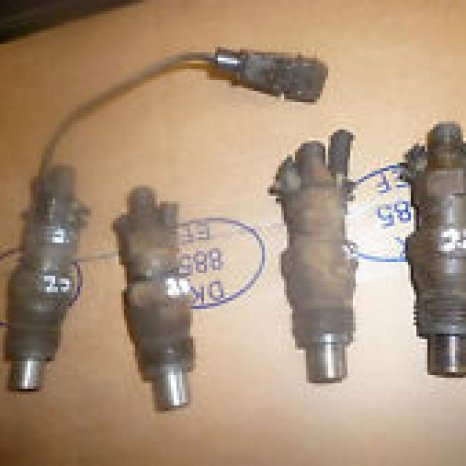 Injector pentru Nissan Terrano 2, 2.7 TDI. cod KCA17S102 