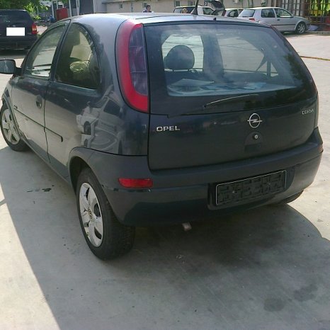 Dezmembrez Opel Corsa, an 2001