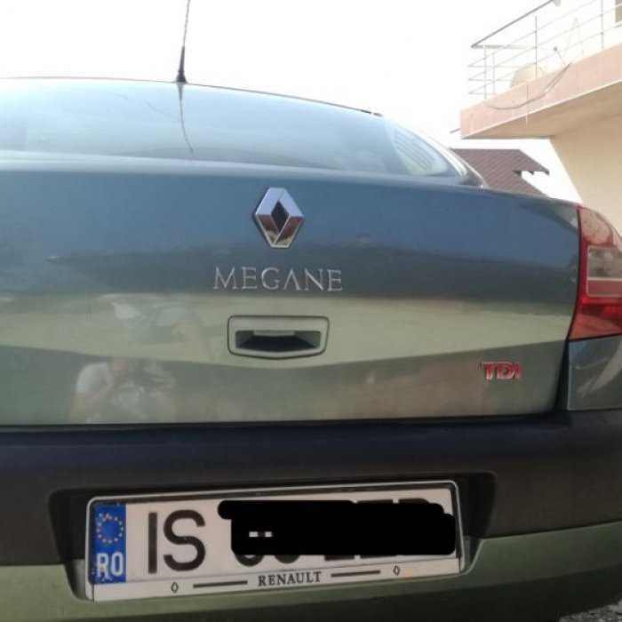 Dezmembrez Renault Megane 2 1.5dci 2003